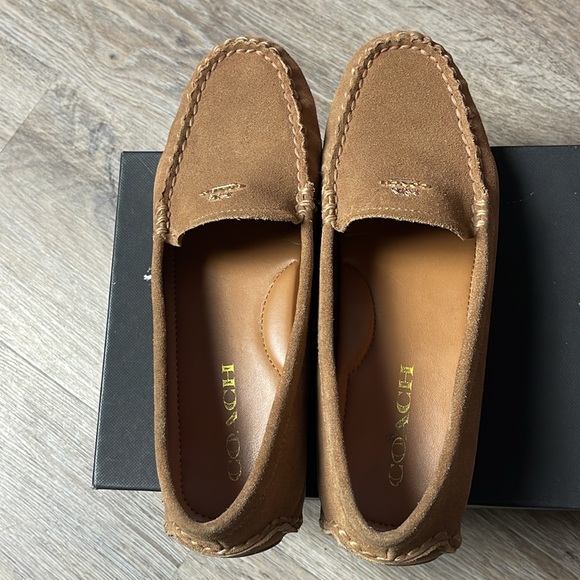 Coach Amber Calf Suede Loafers in Camel Size 6 - Picture 14 of 16